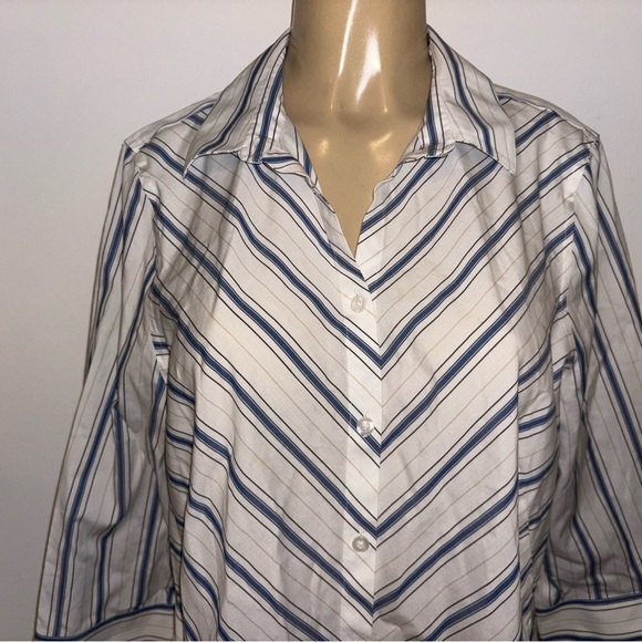 Chicos Size 2 Button Down Shirt 3/4 Sleeve Cotton Stretch - Picture 2 of 5